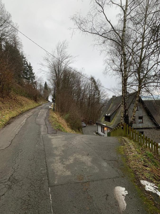 Berghaus 2 Komfortable Wohnungen Fuer Bis Zu 7 Personen - Familie - Wandern - E-Bike - Hunde - E-Ladesaeule - Wifi Schmallenberg Esterno foto